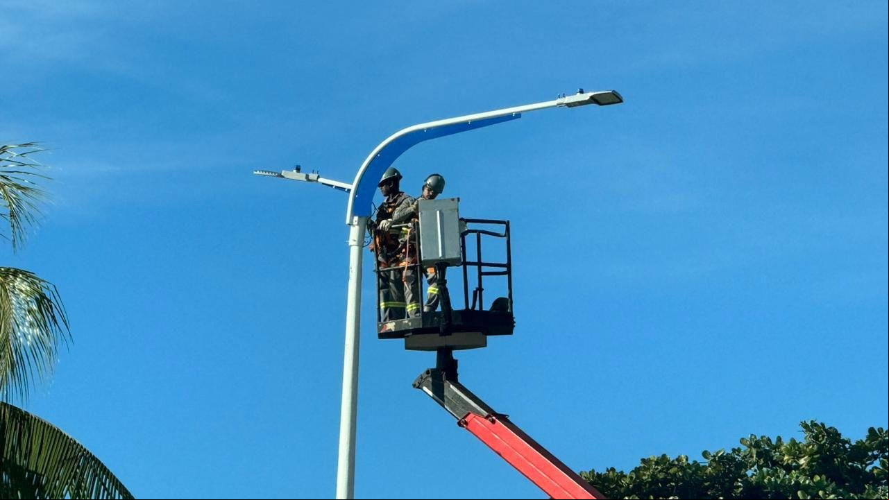 ILHÉUS GANHA NOVA ILUMINAÇÃO NA AVENIDA E PONTE LOMANTO JÚNIOR