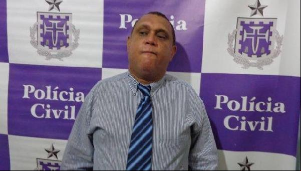 SERVIDOR PÚBLICO VAI A DELEGACIA E ACABA PRESO