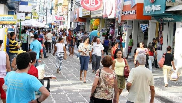 LOJISTAS SOLICITAM QUE OBRAS NO CALÇADÃO SEJAM FEITAS À NOITE 